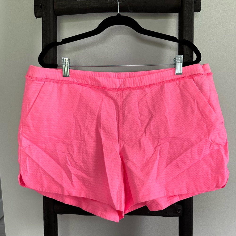Lilly Pulitzer hot pink side zip Adie shorts 3.5” inseam